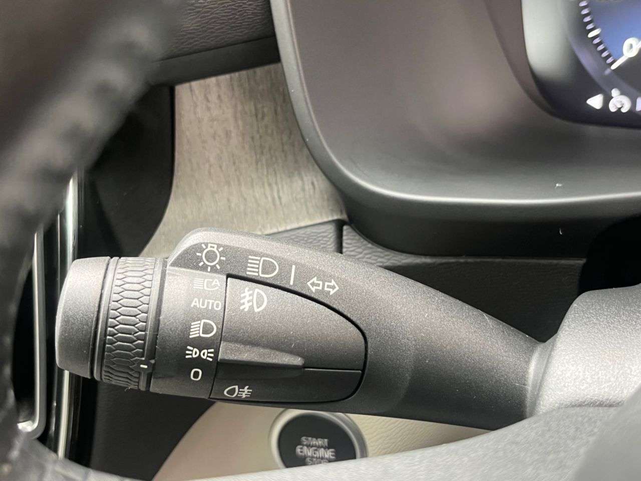 2020 VOLVO XC40 2020 VOLVO XC40