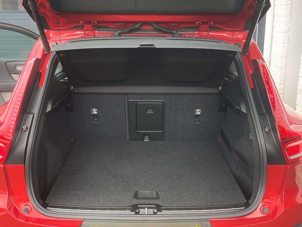 2020 VOLVO XC40 2020 VOLVO XC40