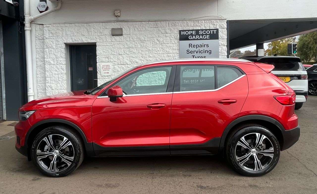 2020 VOLVO XC40 2020 VOLVO XC40