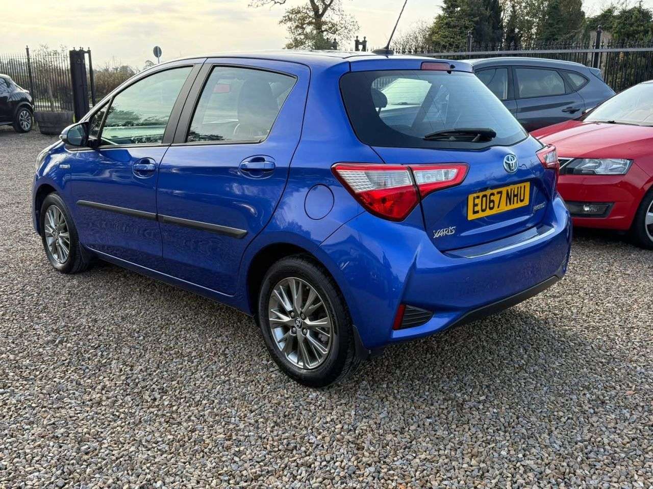 2017 TOYOTA YARIS 2017 TOYOTA YARIS