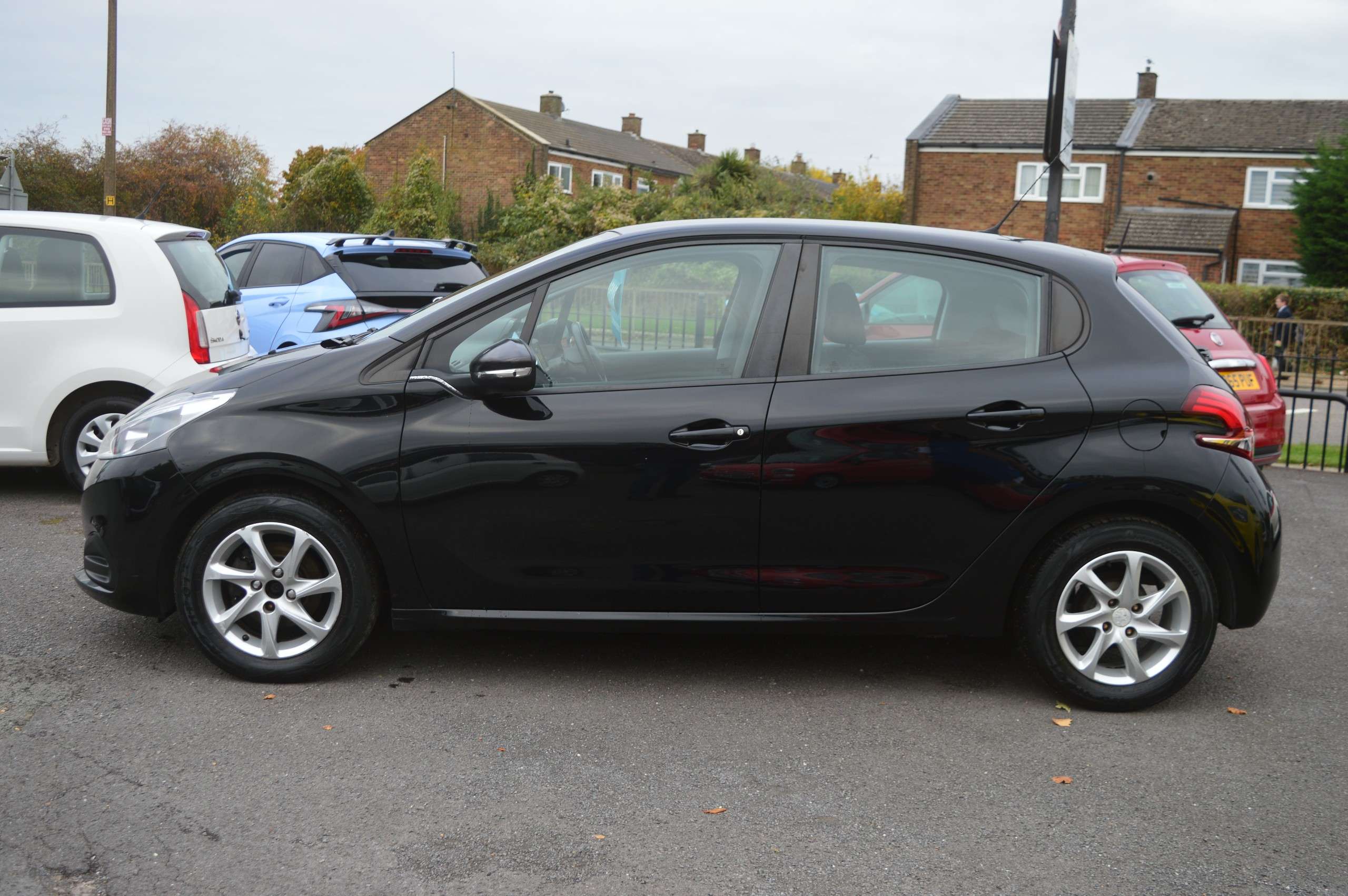 2016 PEUGEOT 208 2016 PEUGEOT 208