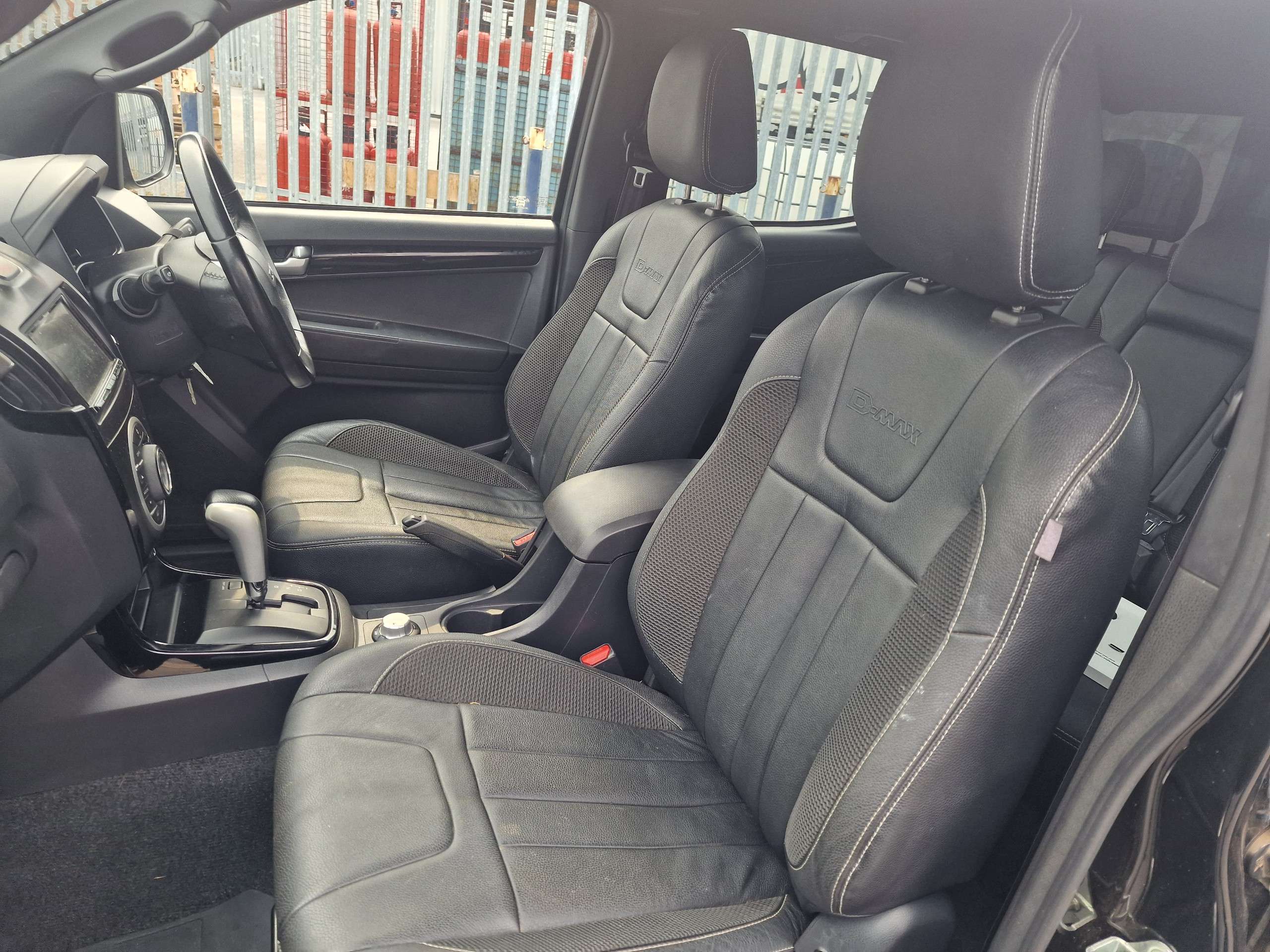 2016 ISUZU D-MAX 2016 ISUZU D-MAX