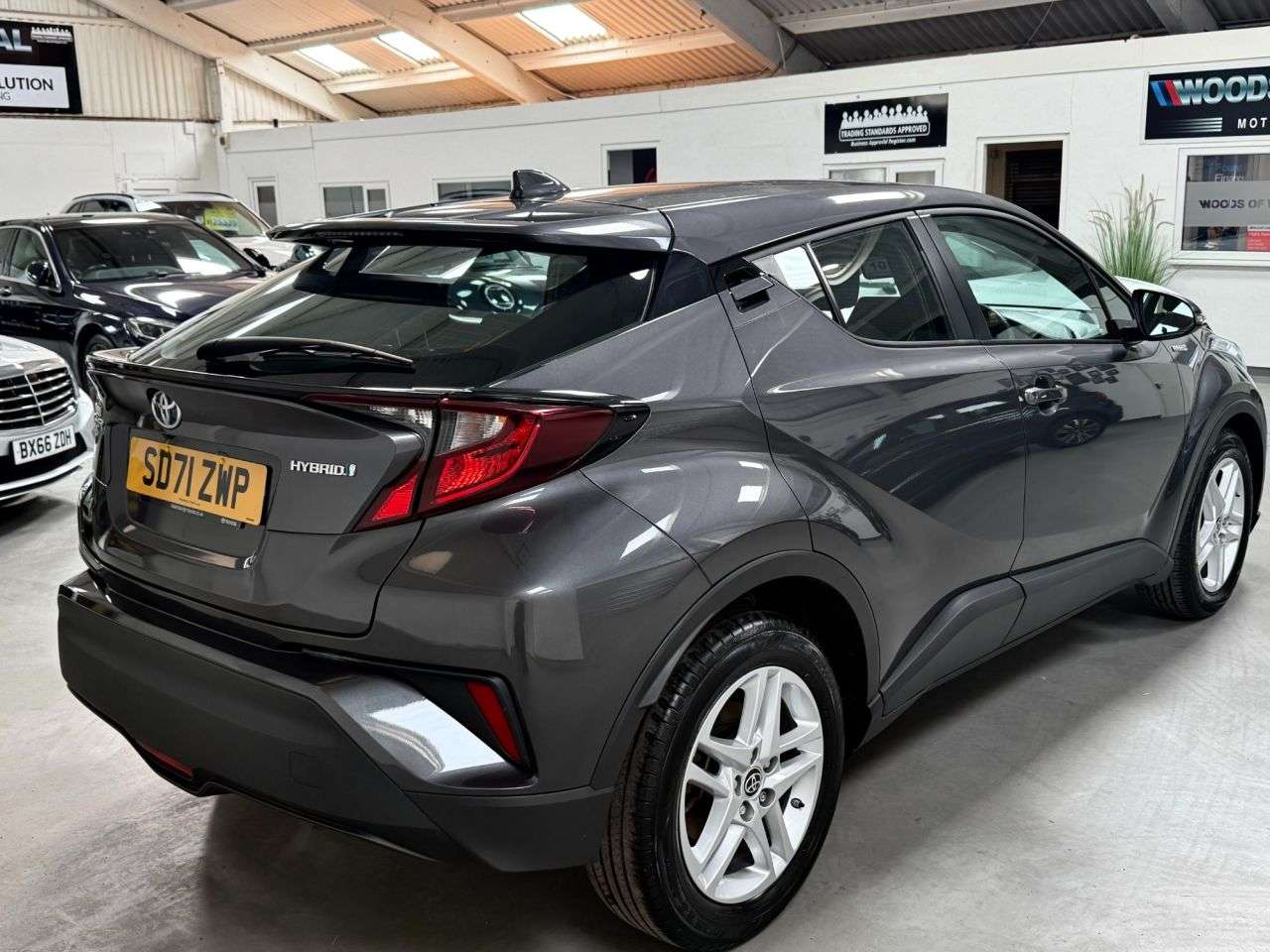 2022 TOYOTA C-HR 2022 TOYOTA C-HR