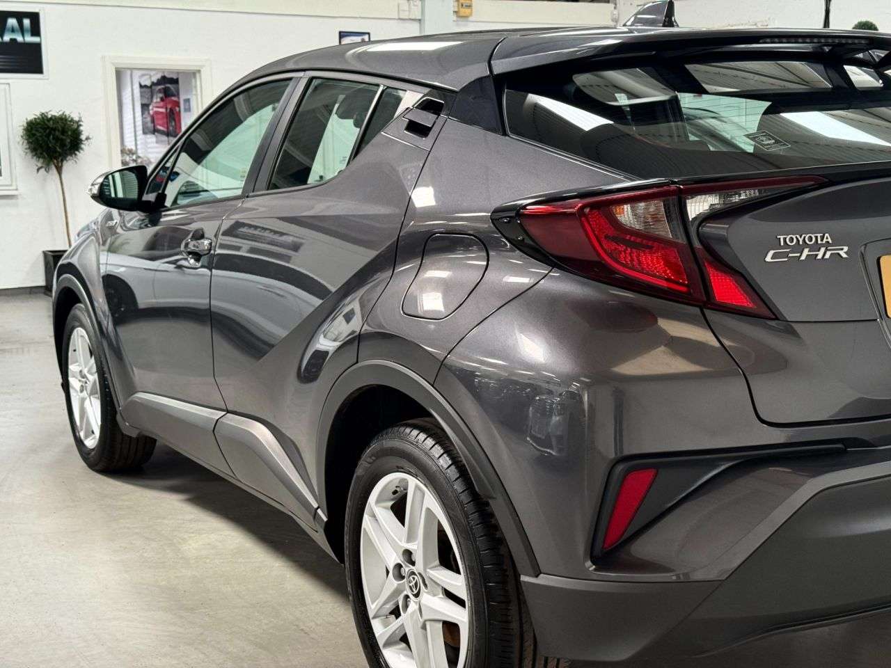 2022 TOYOTA C-HR 2022 TOYOTA C-HR