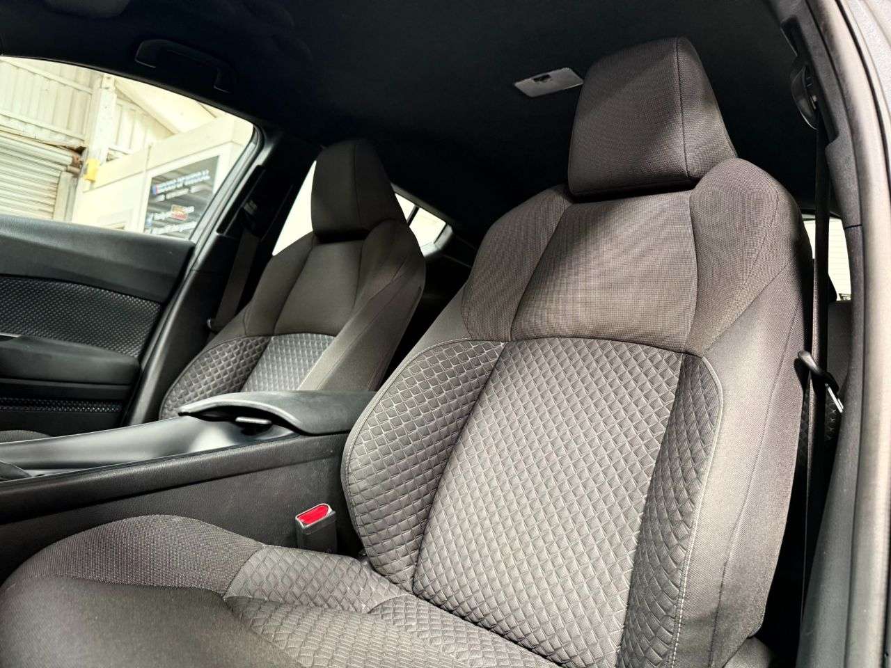 2022 TOYOTA C-HR 2022 TOYOTA C-HR