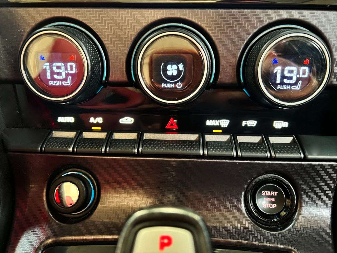 2015 JAGUAR F-TYPE 2015 JAGUAR F-TYPE