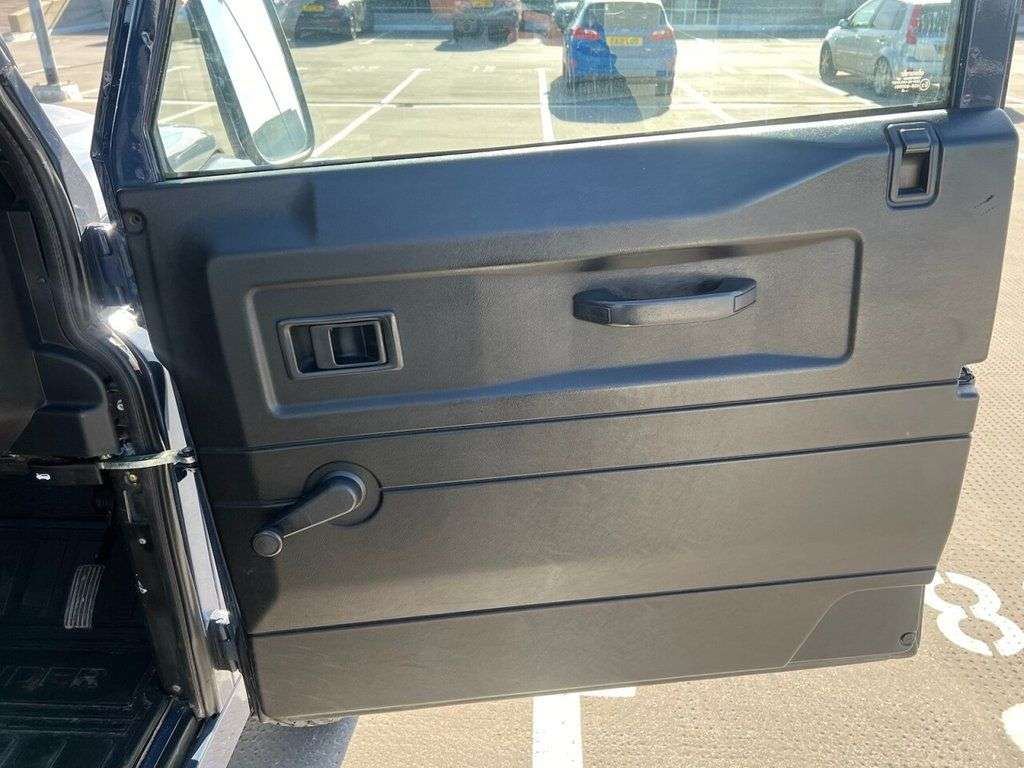 2012 LAND ROVER DEFENDER 90 2012 LAND ROVER DEFENDER 90