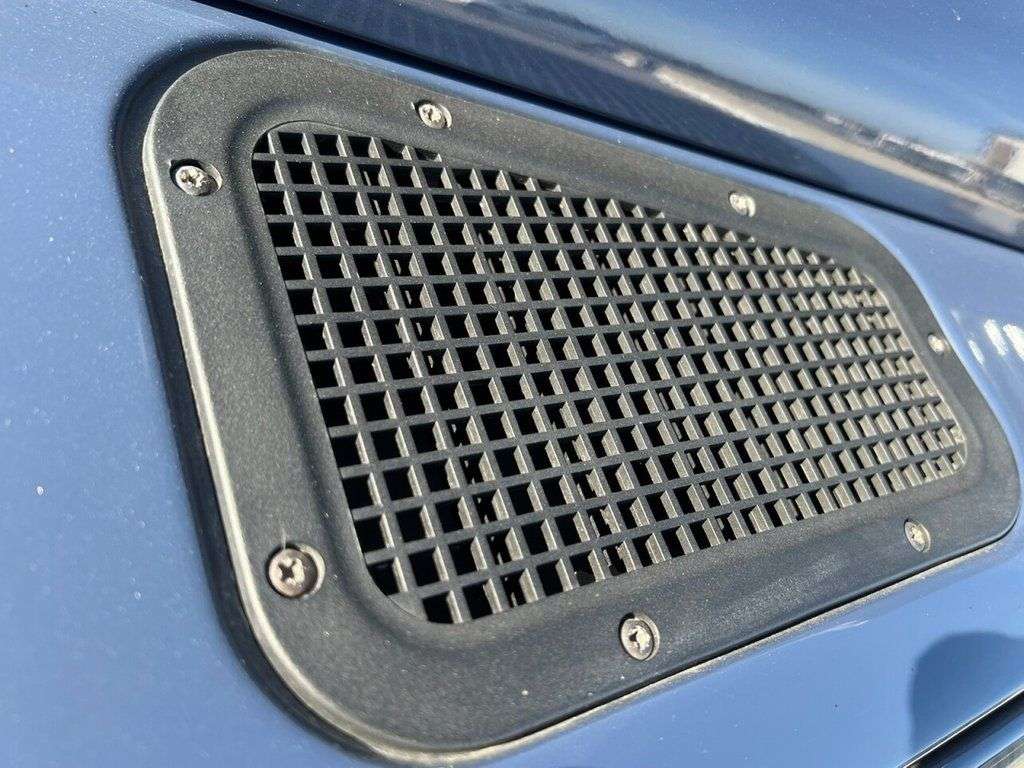 2012 LAND ROVER DEFENDER 90 2012 LAND ROVER DEFENDER 90