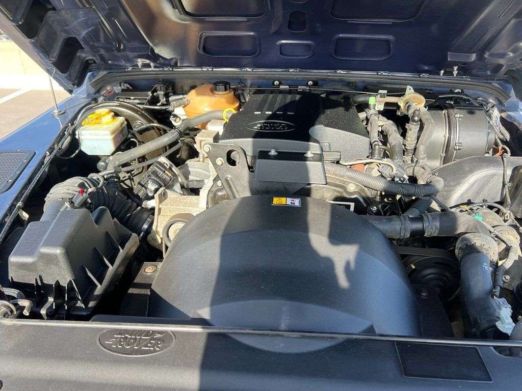 2012 LAND ROVER DEFENDER 90 2012 LAND ROVER DEFENDER 90