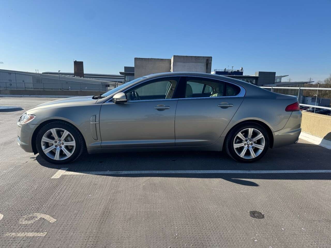 2010 JAGUAR XF 2010 JAGUAR XF