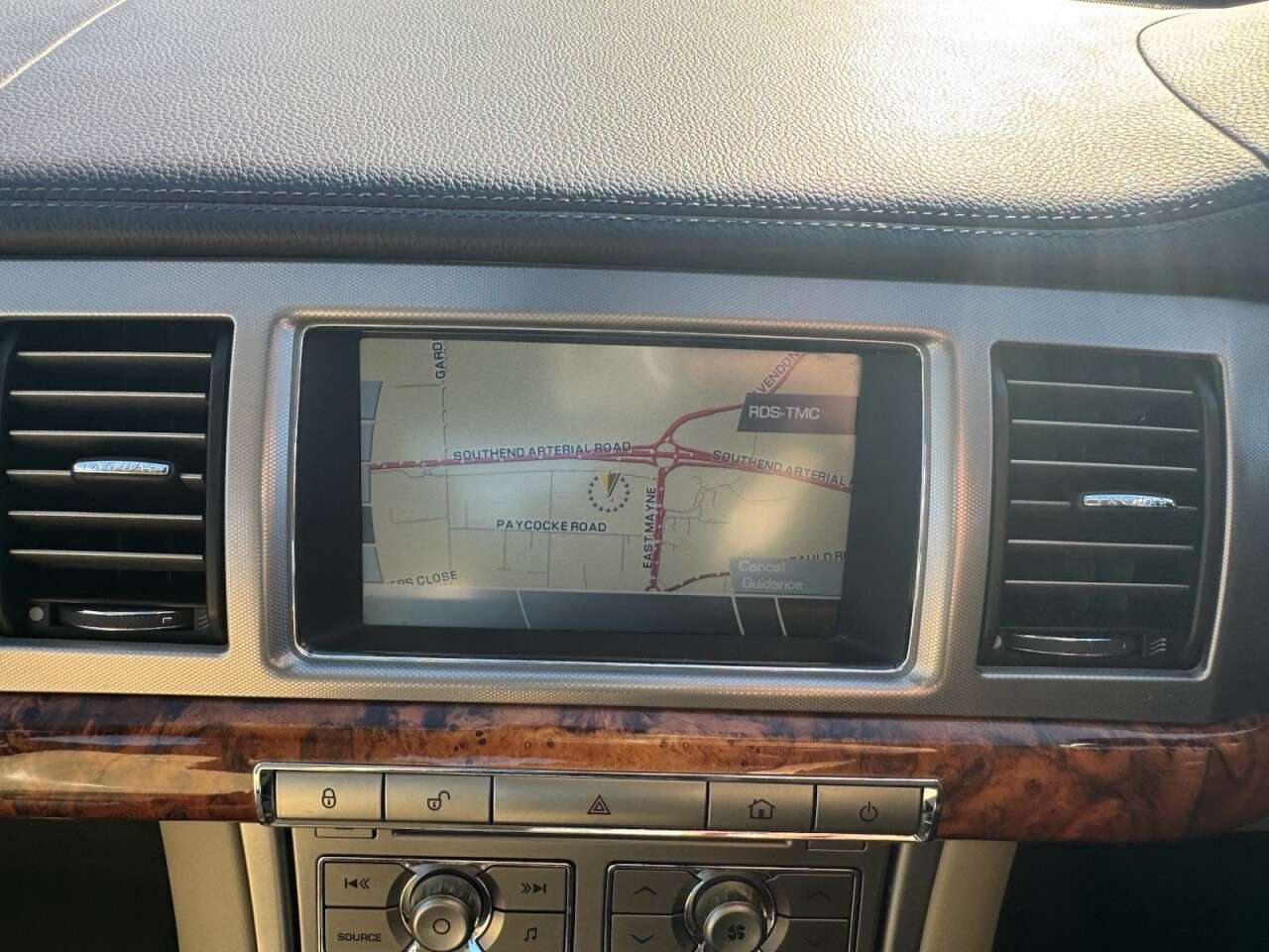 2010 JAGUAR XF 2010 JAGUAR XF