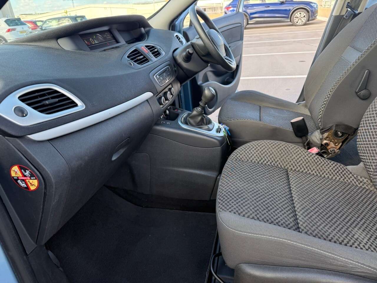 2011 RENAULT SCENIC 2011 RENAULT SCENIC