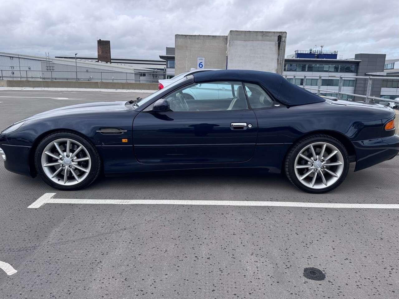 2002 ASTON MARTIN DB7 2002 ASTON MARTIN DB7