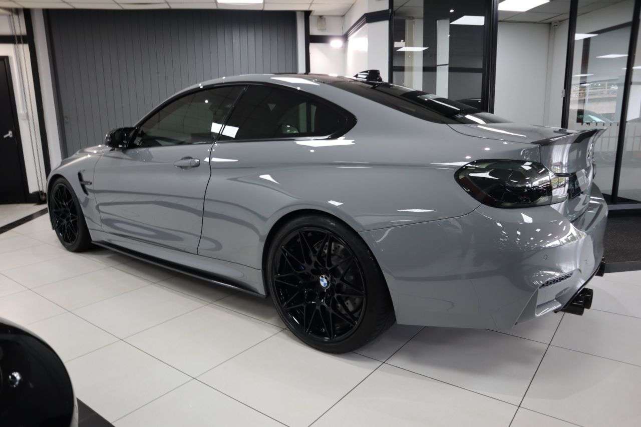 2018 BMW M4 2018 BMW M4