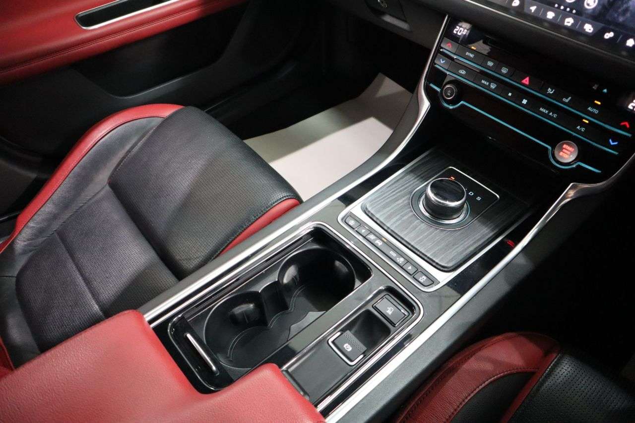 2017 JAGUAR XF 2017 JAGUAR XF