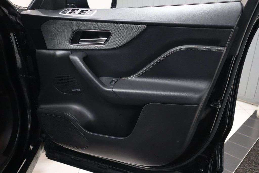 2019 JAGUAR F-PACE 2019 JAGUAR F-PACE