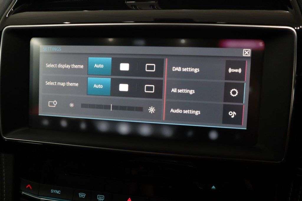 2019 JAGUAR F-PACE 2019 JAGUAR F-PACE