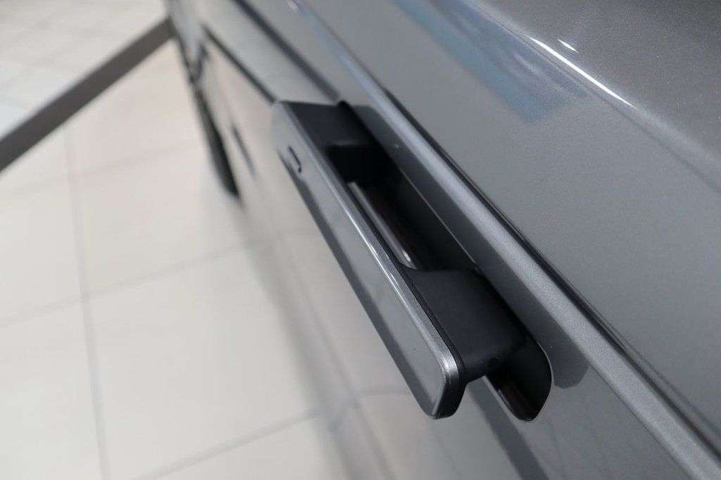 2018 LAND ROVER RANGE ROVER VELAR 2018 LAND ROVER RANGE ROVER VELAR