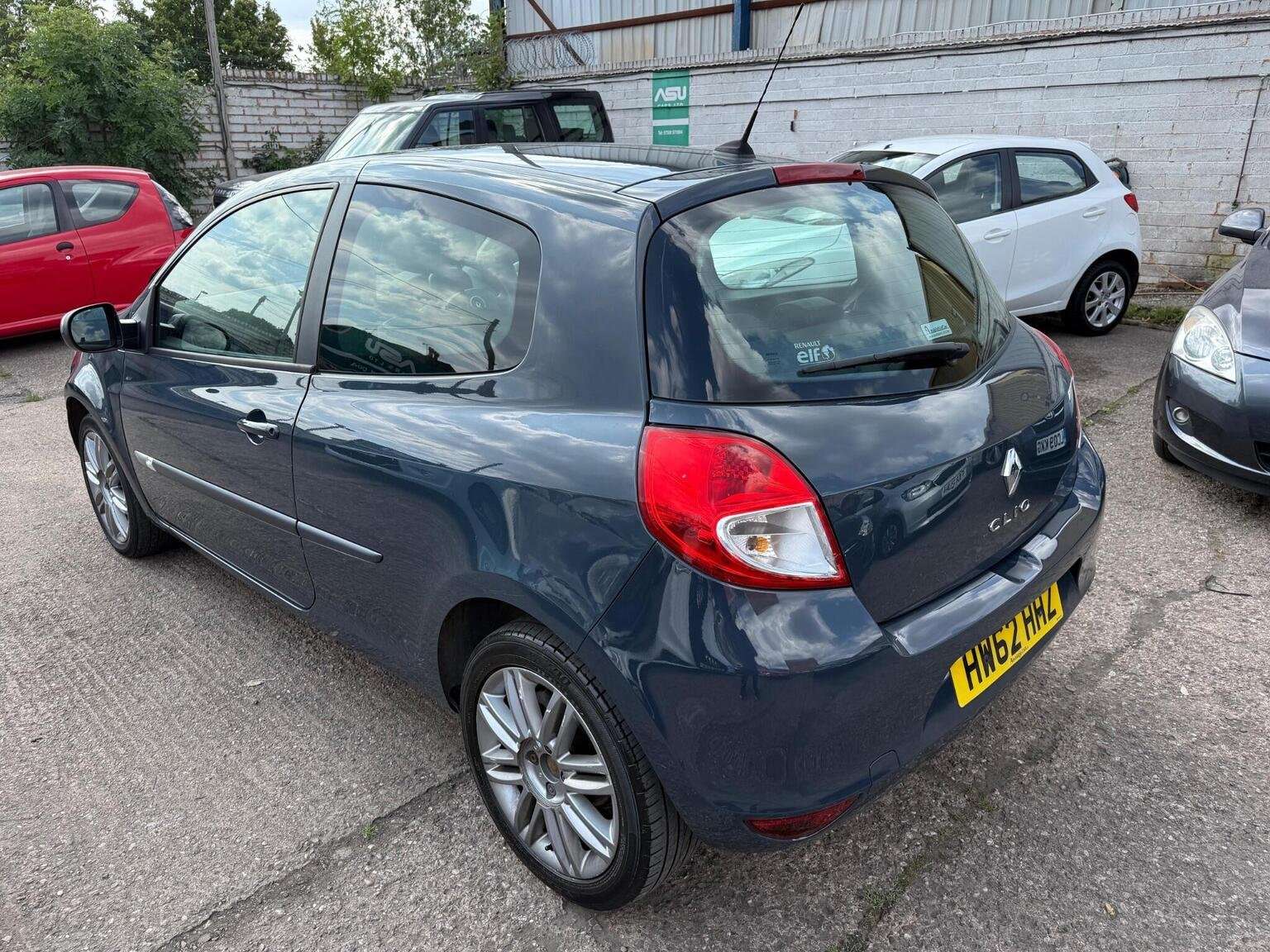 2012 RENAULT CLIO 2012 RENAULT CLIO