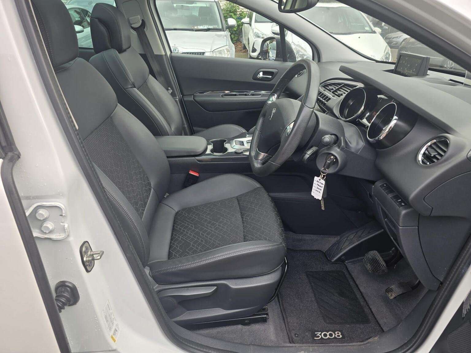 2015 PEUGEOT 3008 2015 PEUGEOT 3008