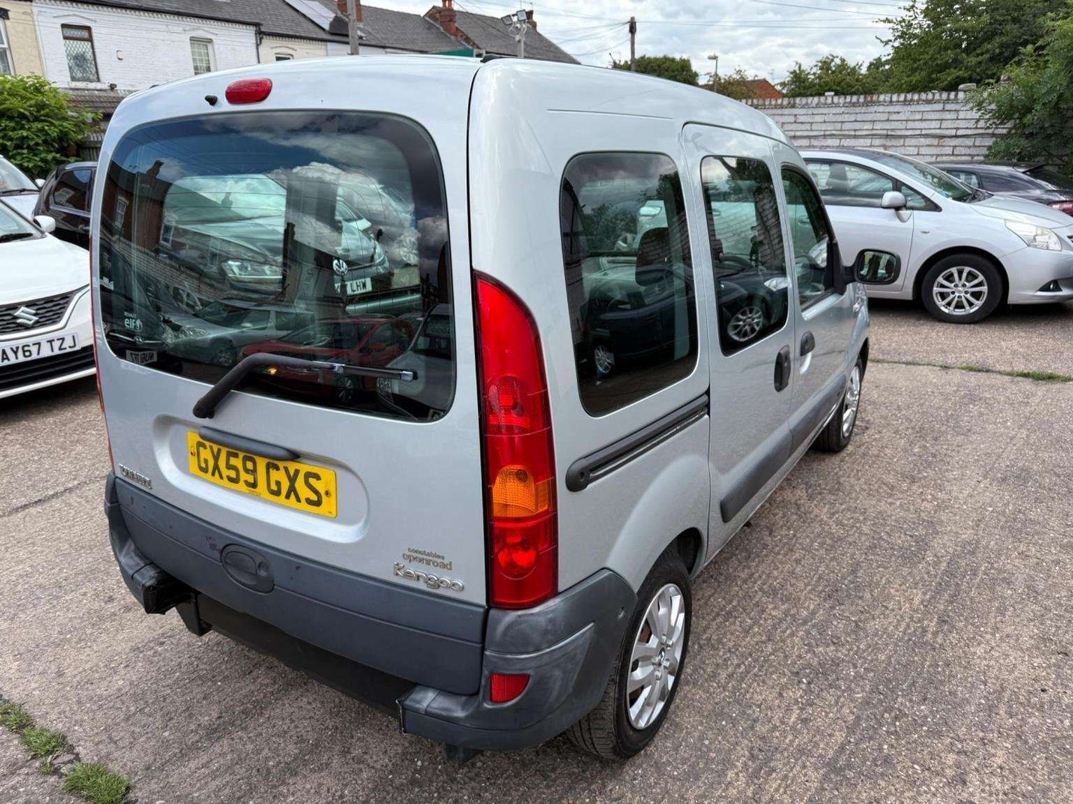 2009 RENAULT KANGOO 2009 RENAULT KANGOO