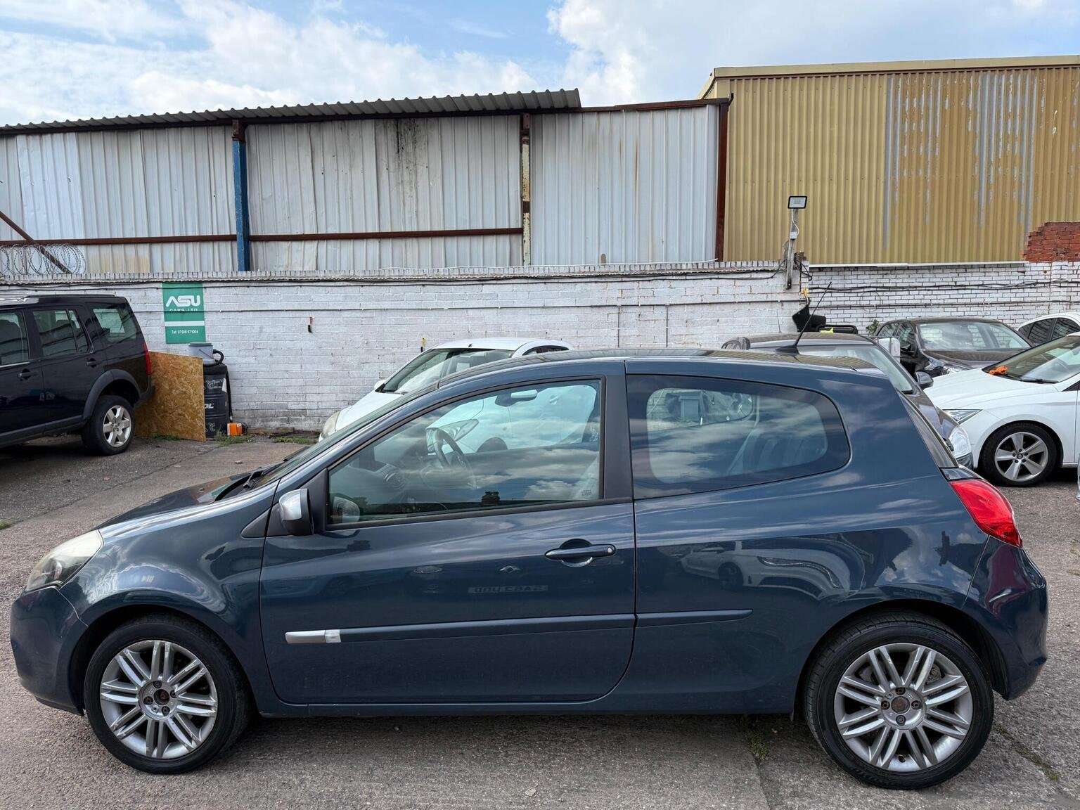 2012 RENAULT CLIO 2012 RENAULT CLIO