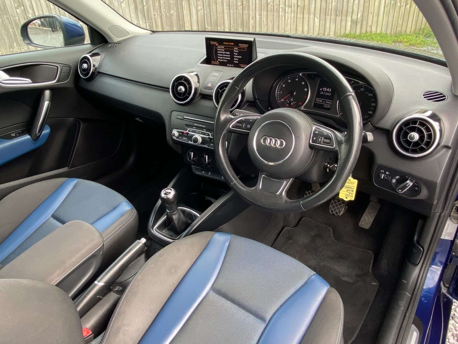 2016 AUDI A1 2016 AUDI A1