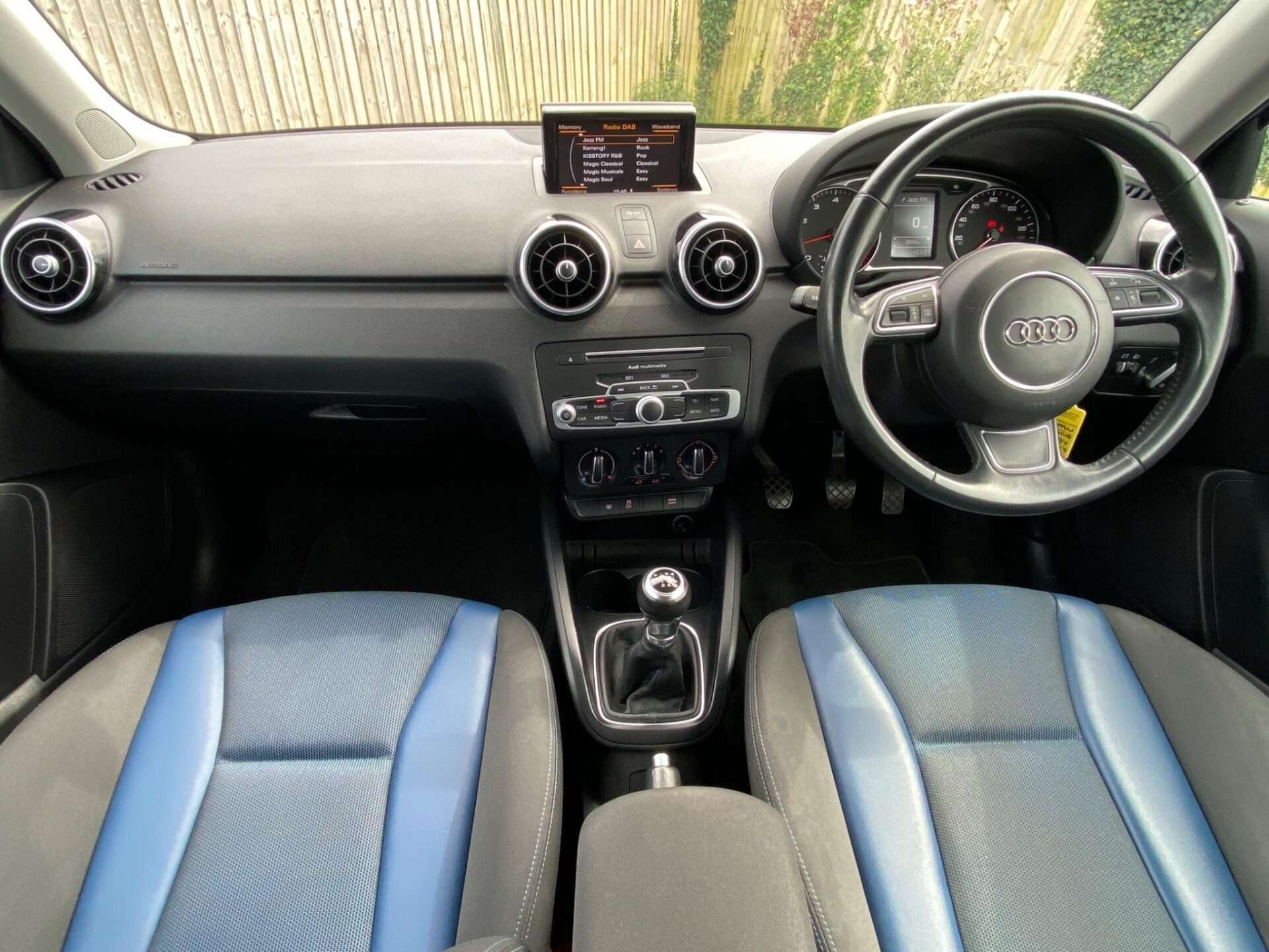 2016 AUDI A1 2016 AUDI A1