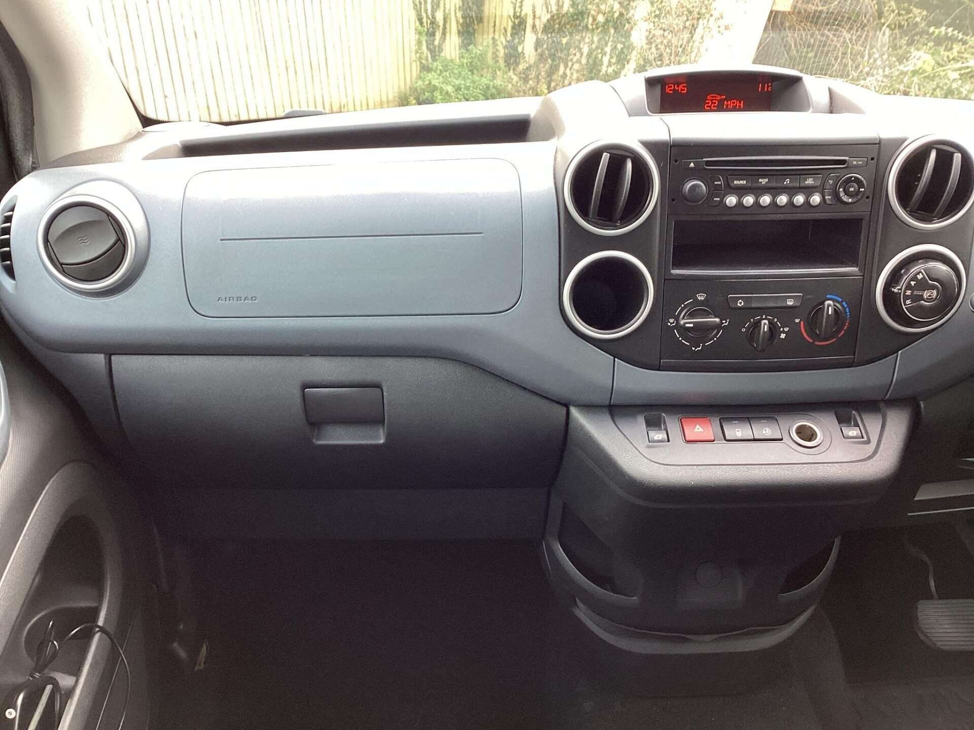 2013 PEUGEOT PARTNER TEPEE 2013 PEUGEOT PARTNER TEPEE