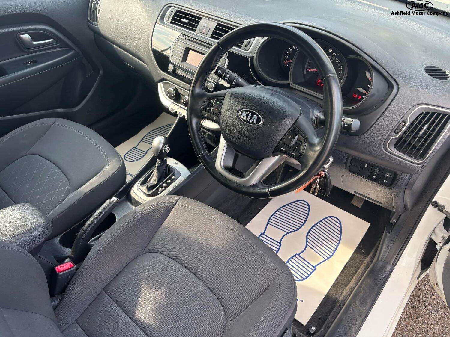 2017 KIA RIO 2017 KIA RIO