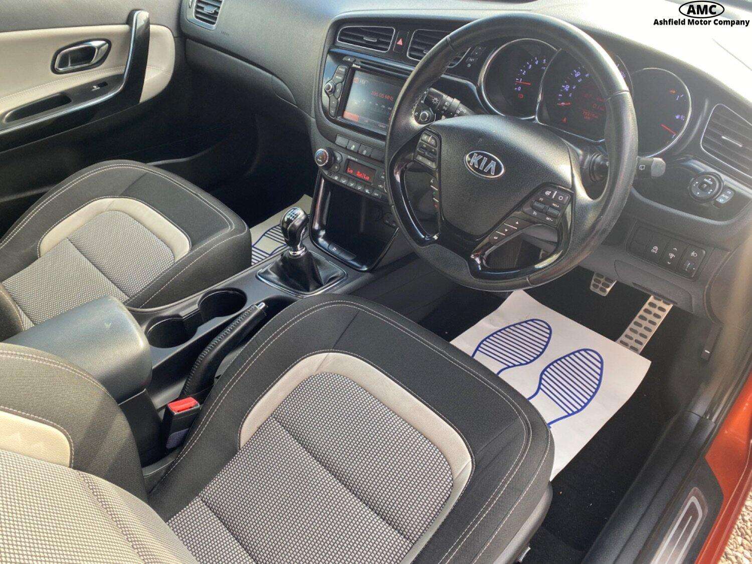 2015 KIA PROCEED 2015 KIA PROCEED