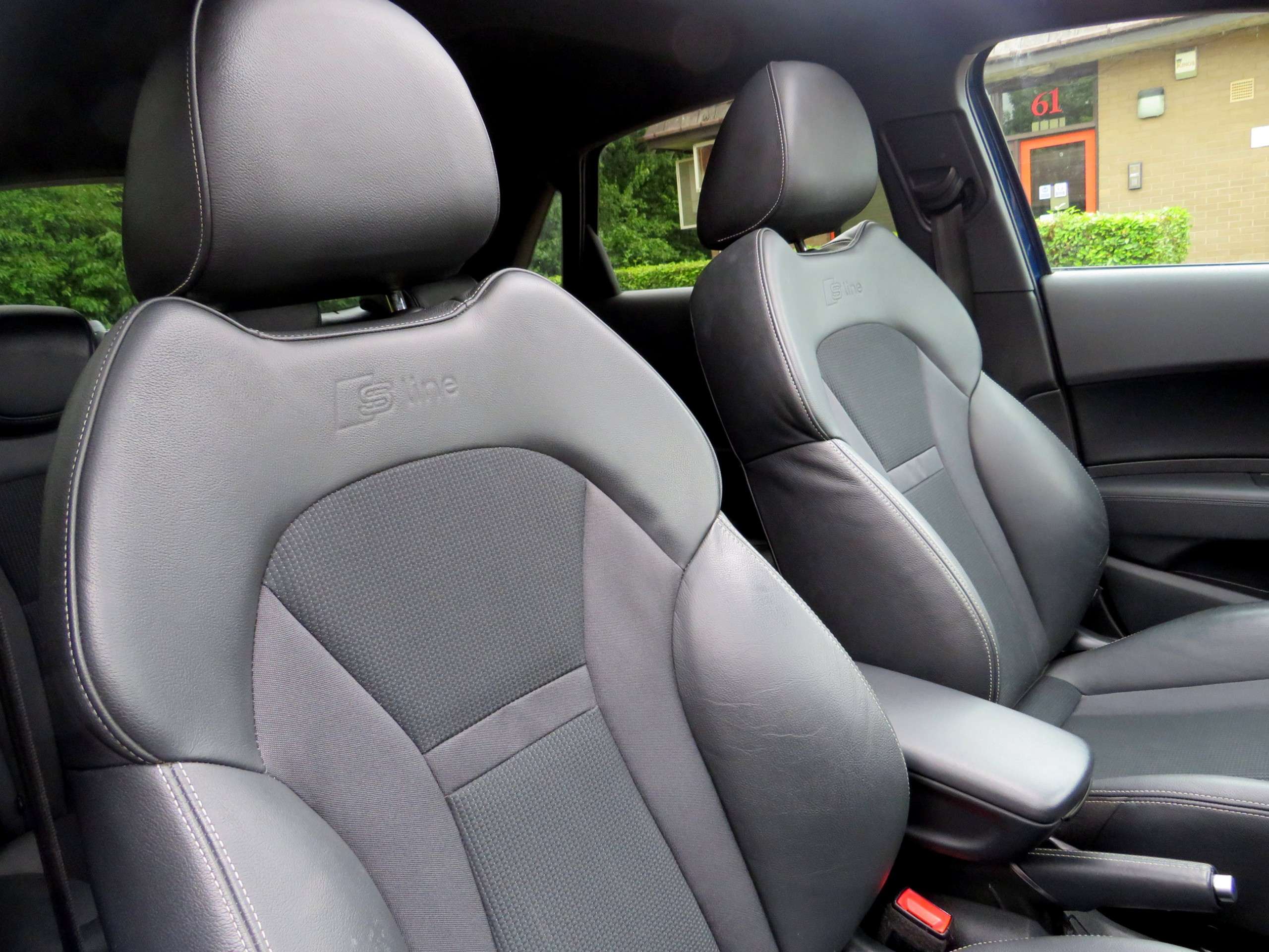 2016 AUDI A1 2016 AUDI A1