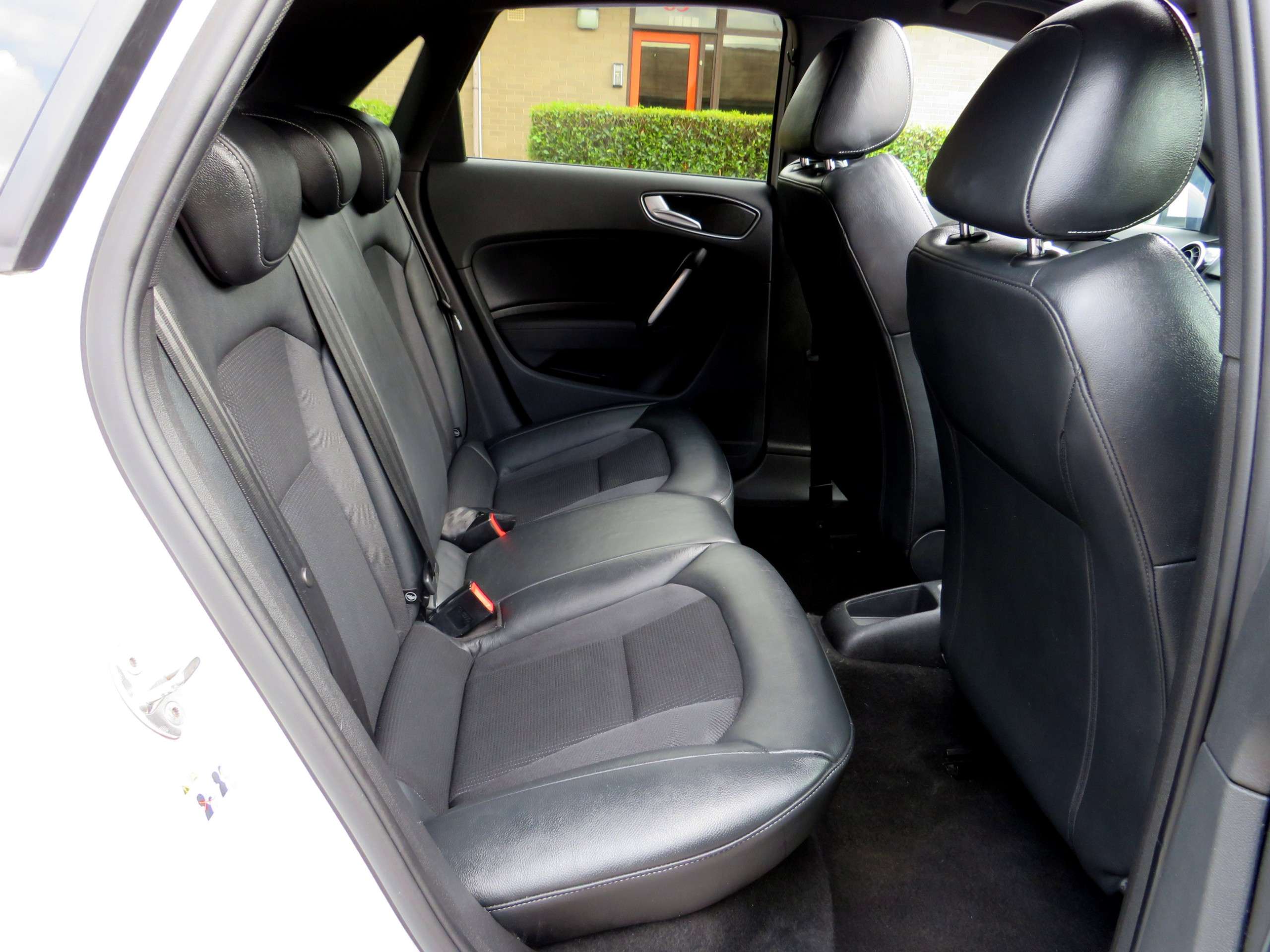 2017 AUDI A1 2017 AUDI A1