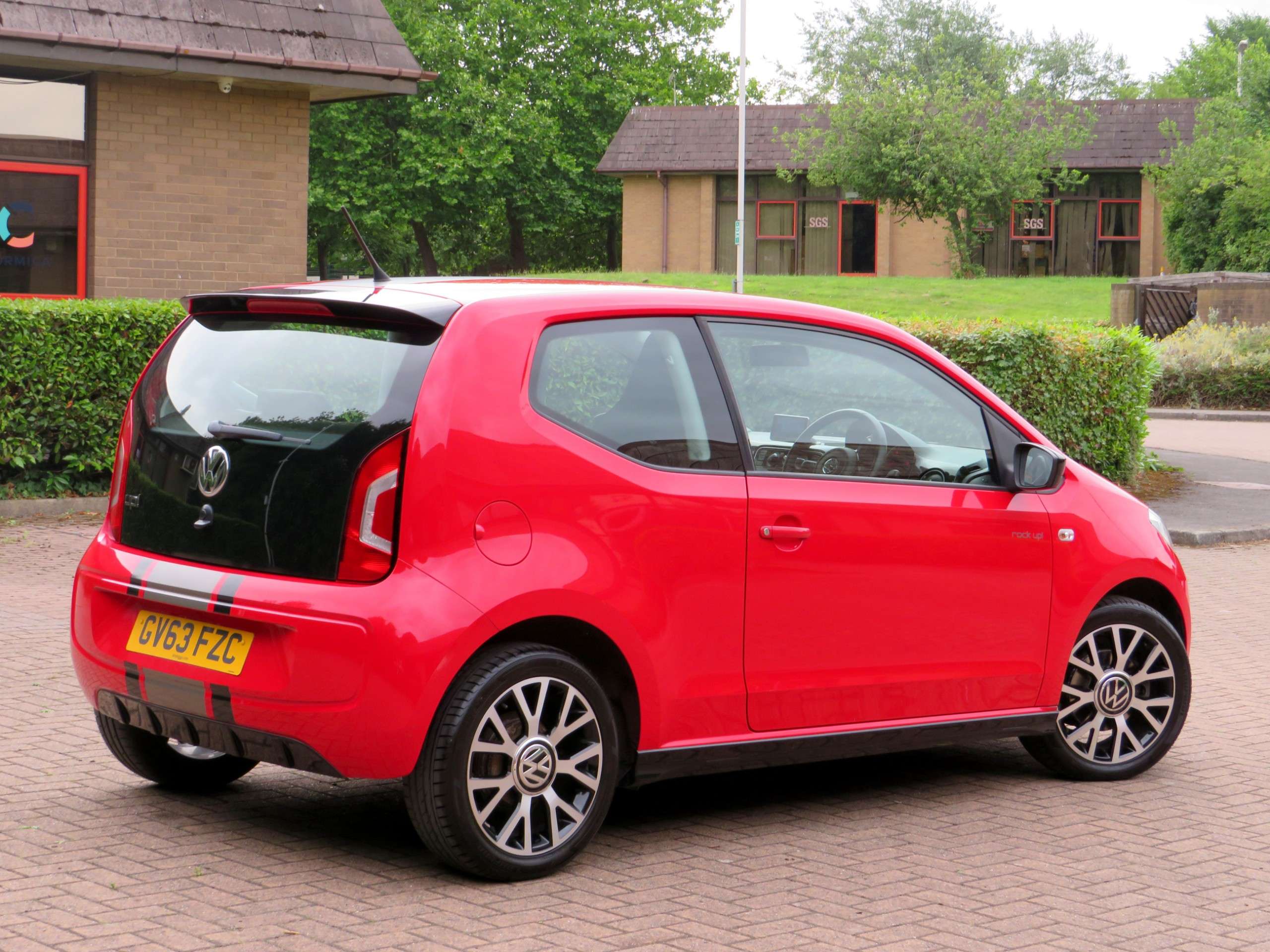 2013 VOLKSWAGEN UP 2013 VOLKSWAGEN UP