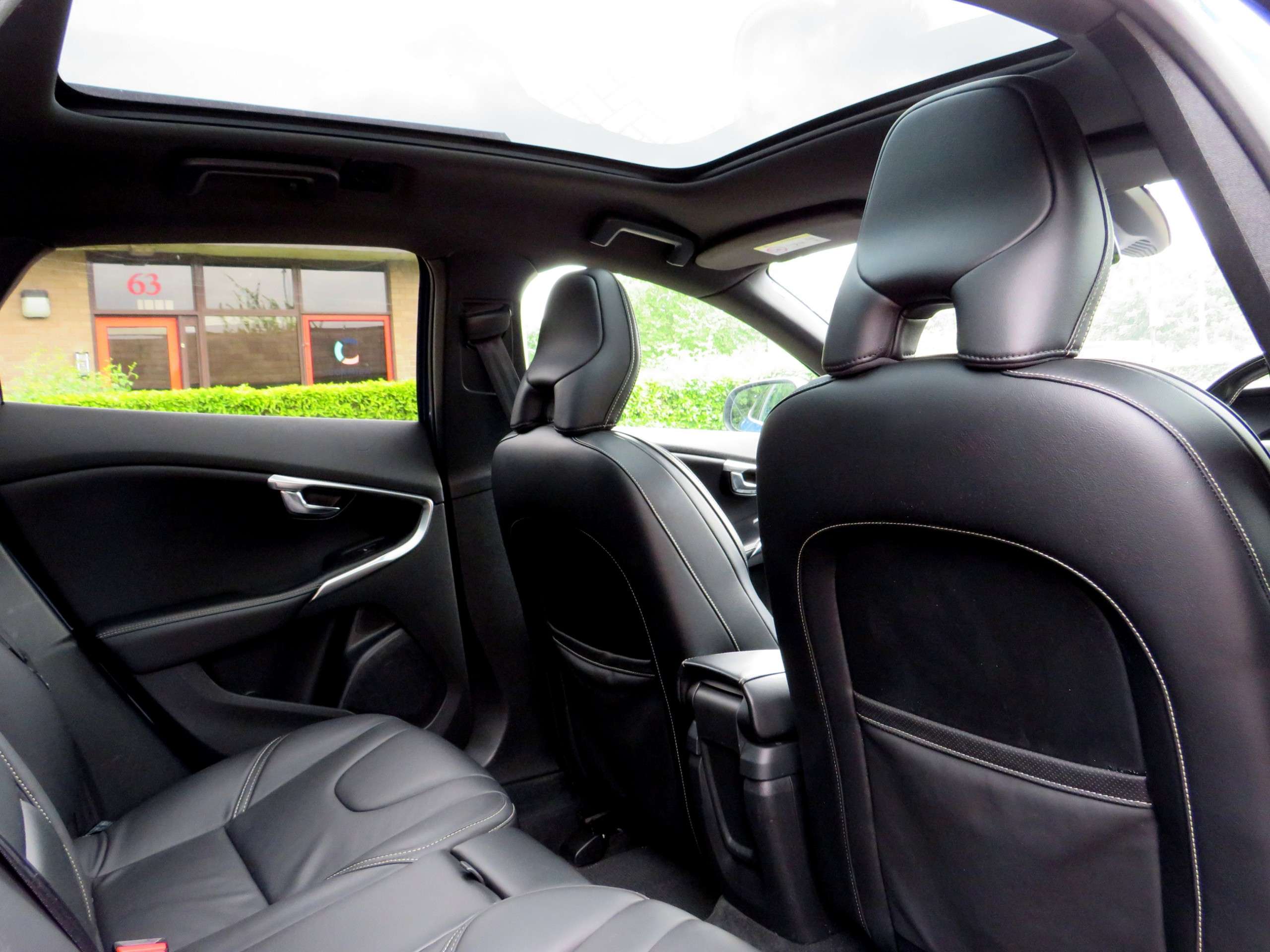 2018 VOLVO V40 2018 VOLVO V40