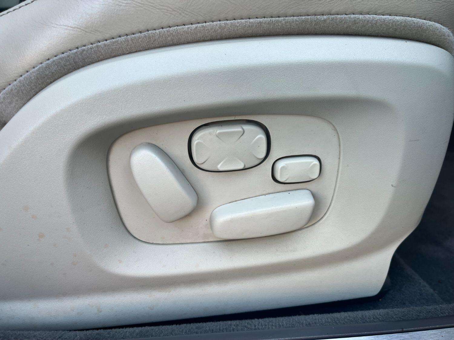 2011 JAGUAR XF 2011 JAGUAR XF