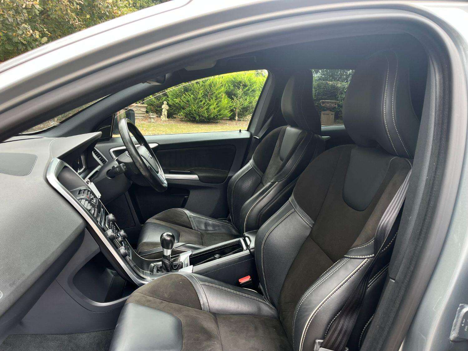 2017 VOLVO XC60 2017 VOLVO XC60