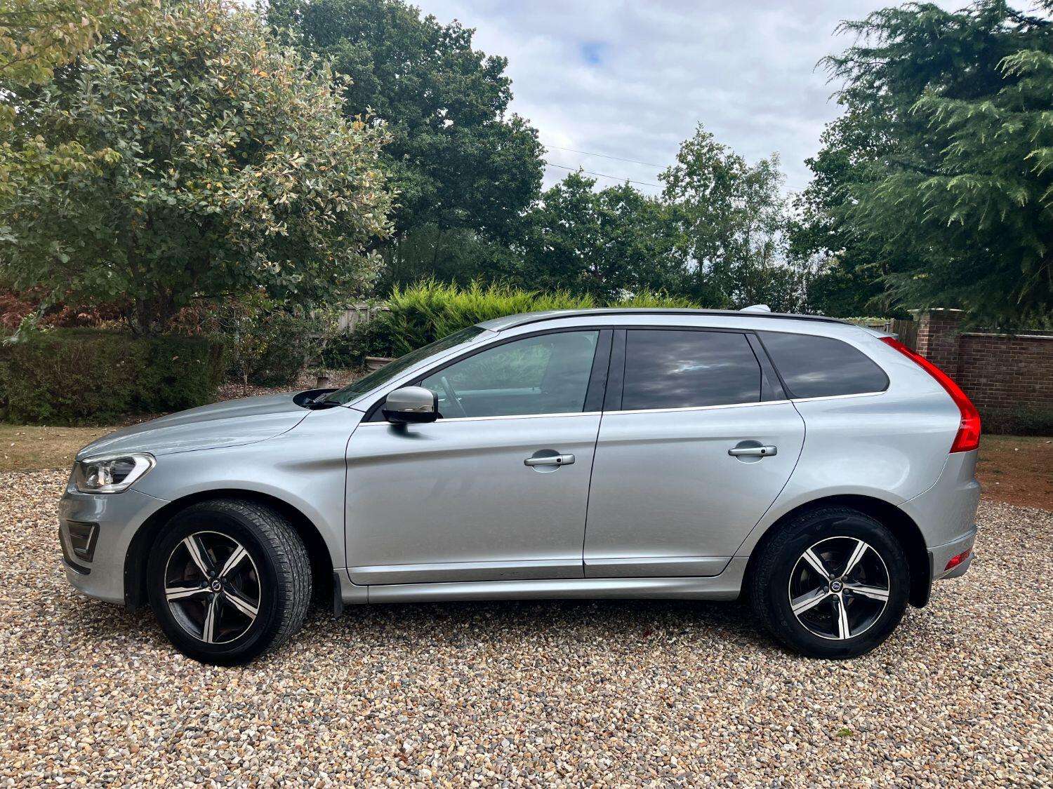 2017 VOLVO XC60 2017 VOLVO XC60