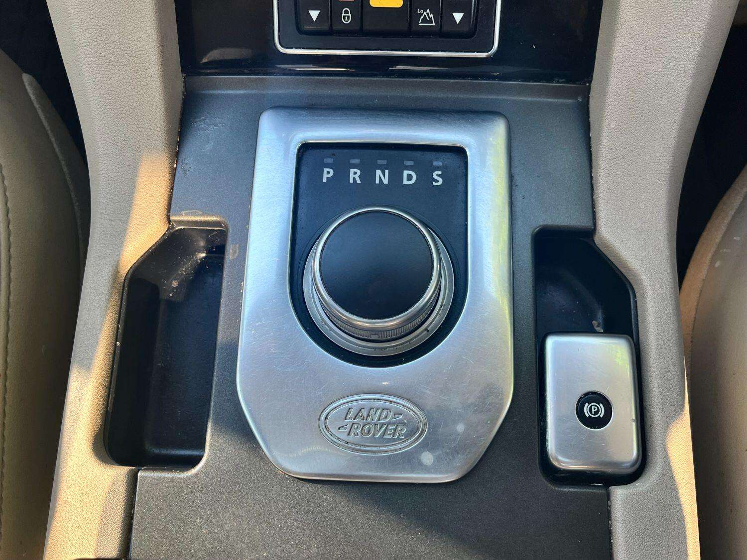 2013 LAND ROVER DISCOVERY 4 2013 LAND ROVER DISCOVERY 4