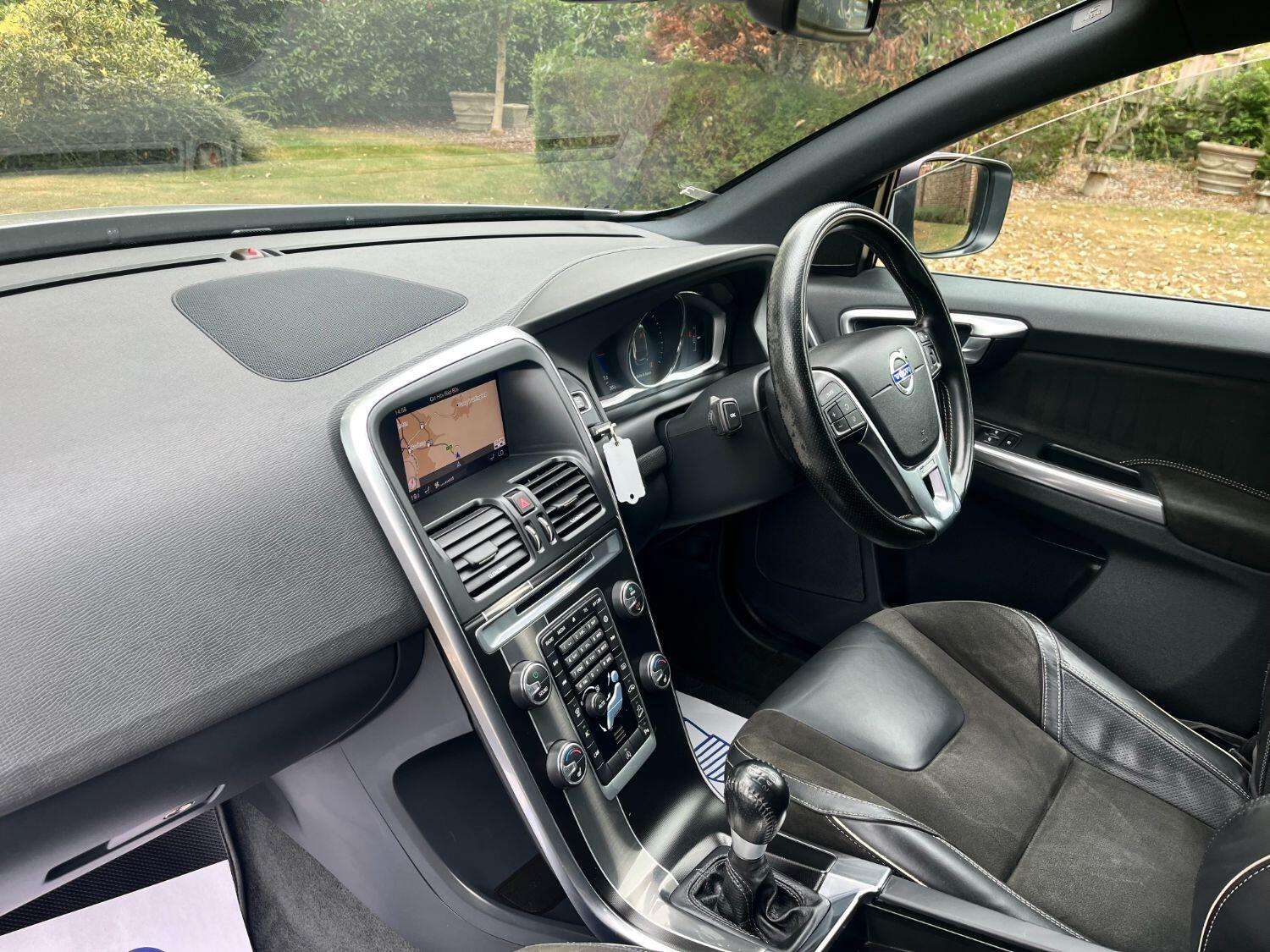 2017 VOLVO XC60 2017 VOLVO XC60