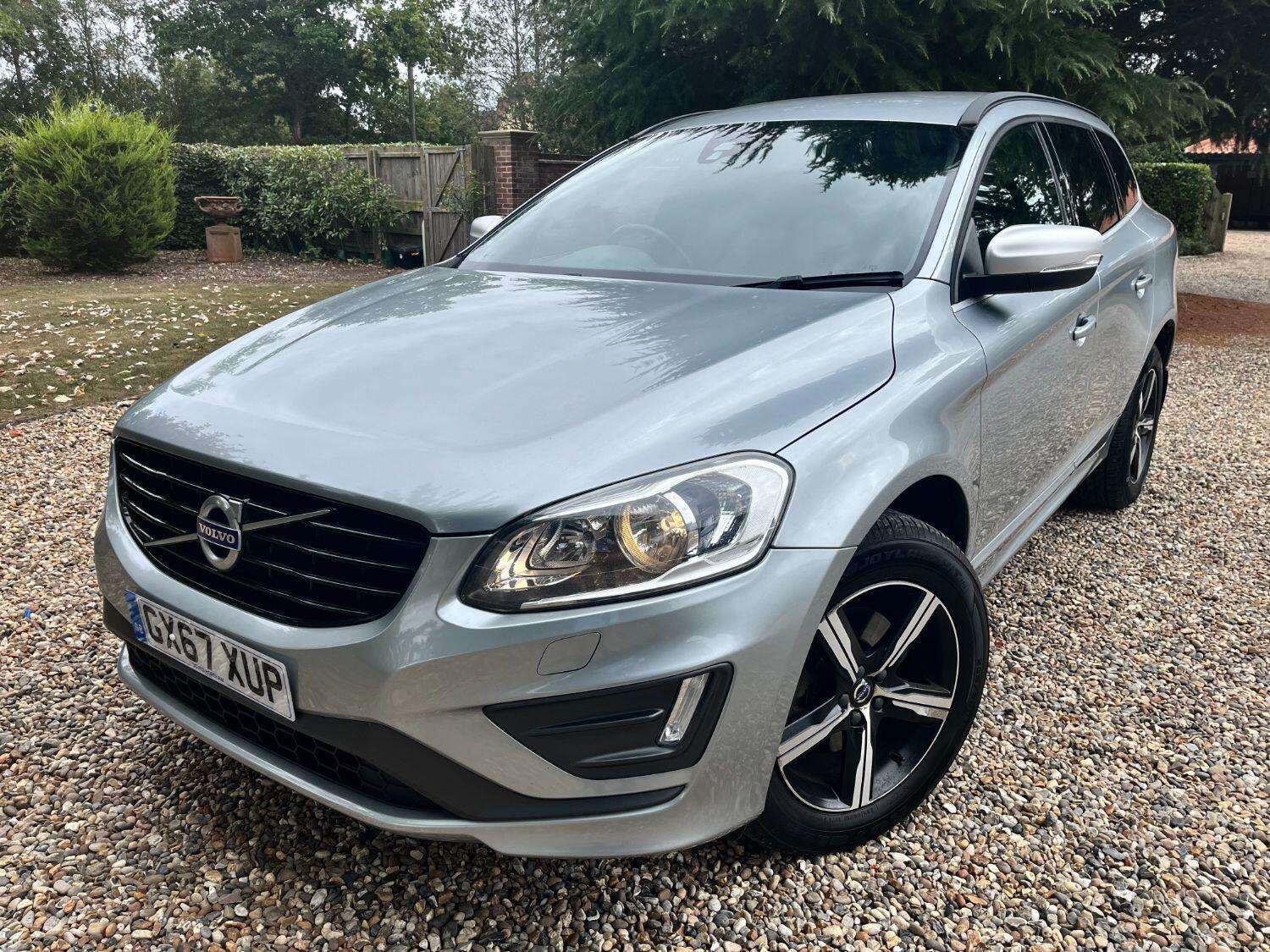 2017 VOLVO XC60 2017 VOLVO XC60