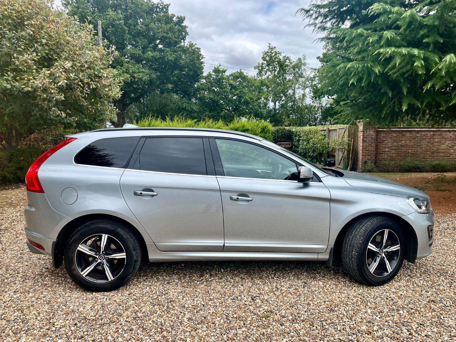 2017 VOLVO XC60 2017 VOLVO XC60