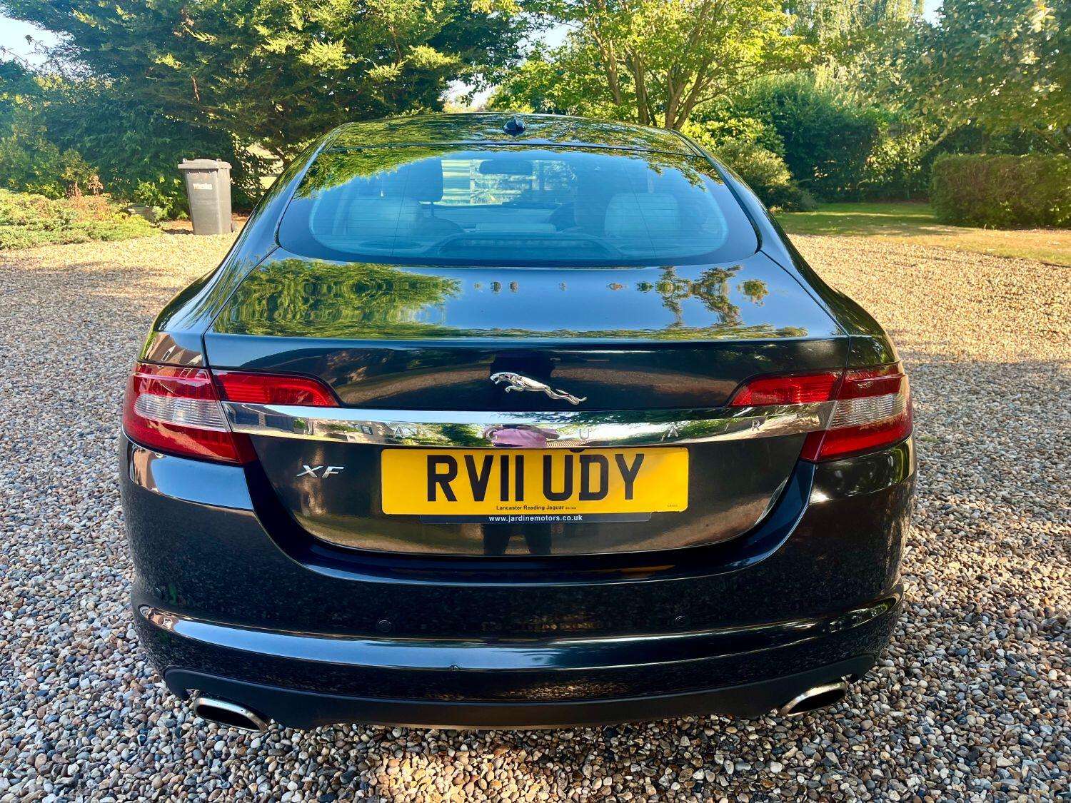 2011 JAGUAR XF 2011 JAGUAR XF