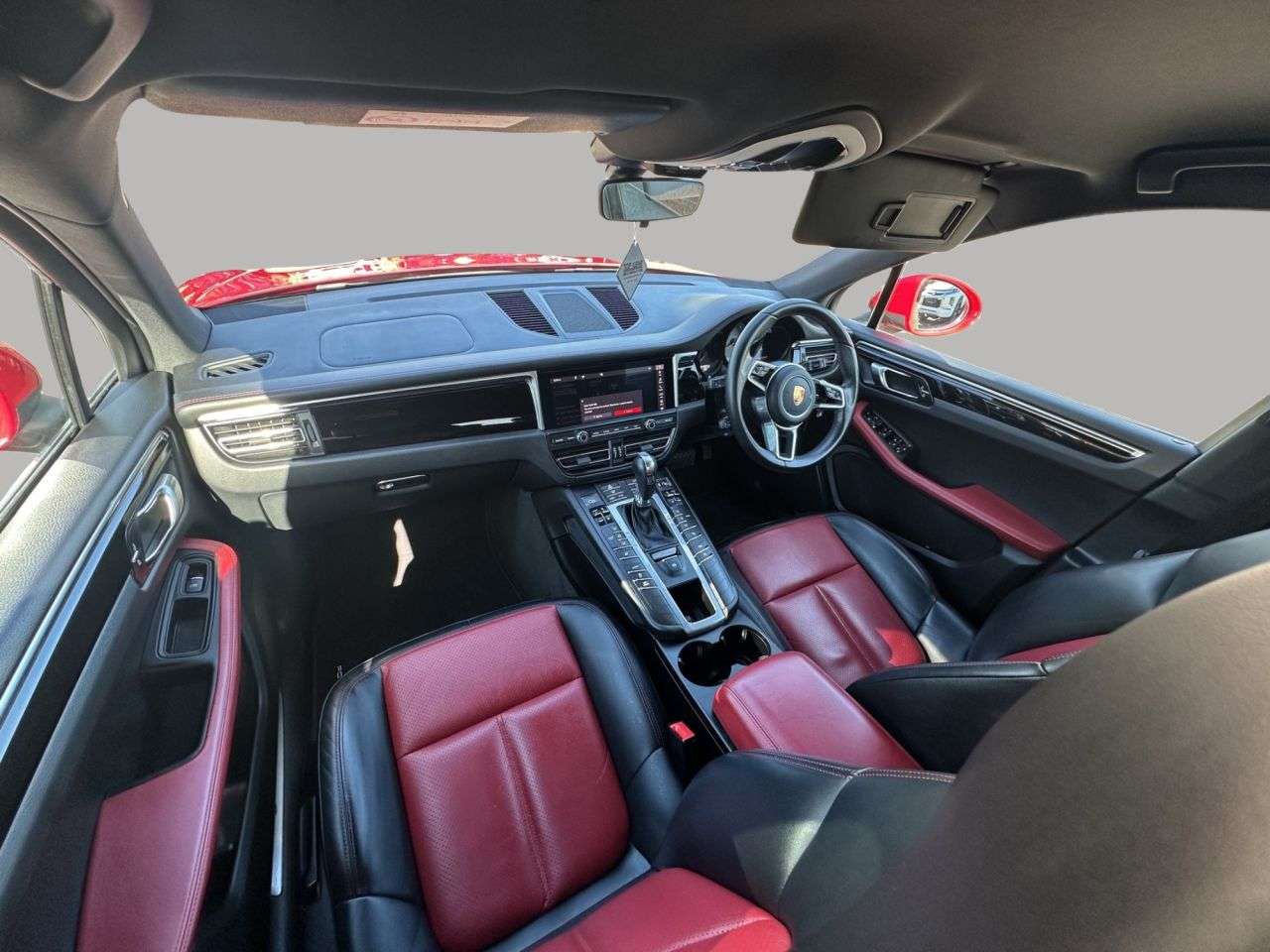 null PORSCHE MACAN null PORSCHE MACAN