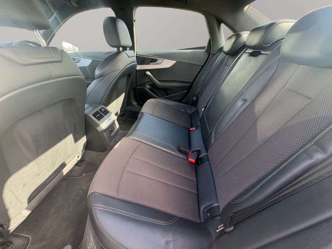 2016 AUDI A4 2016 AUDI A4