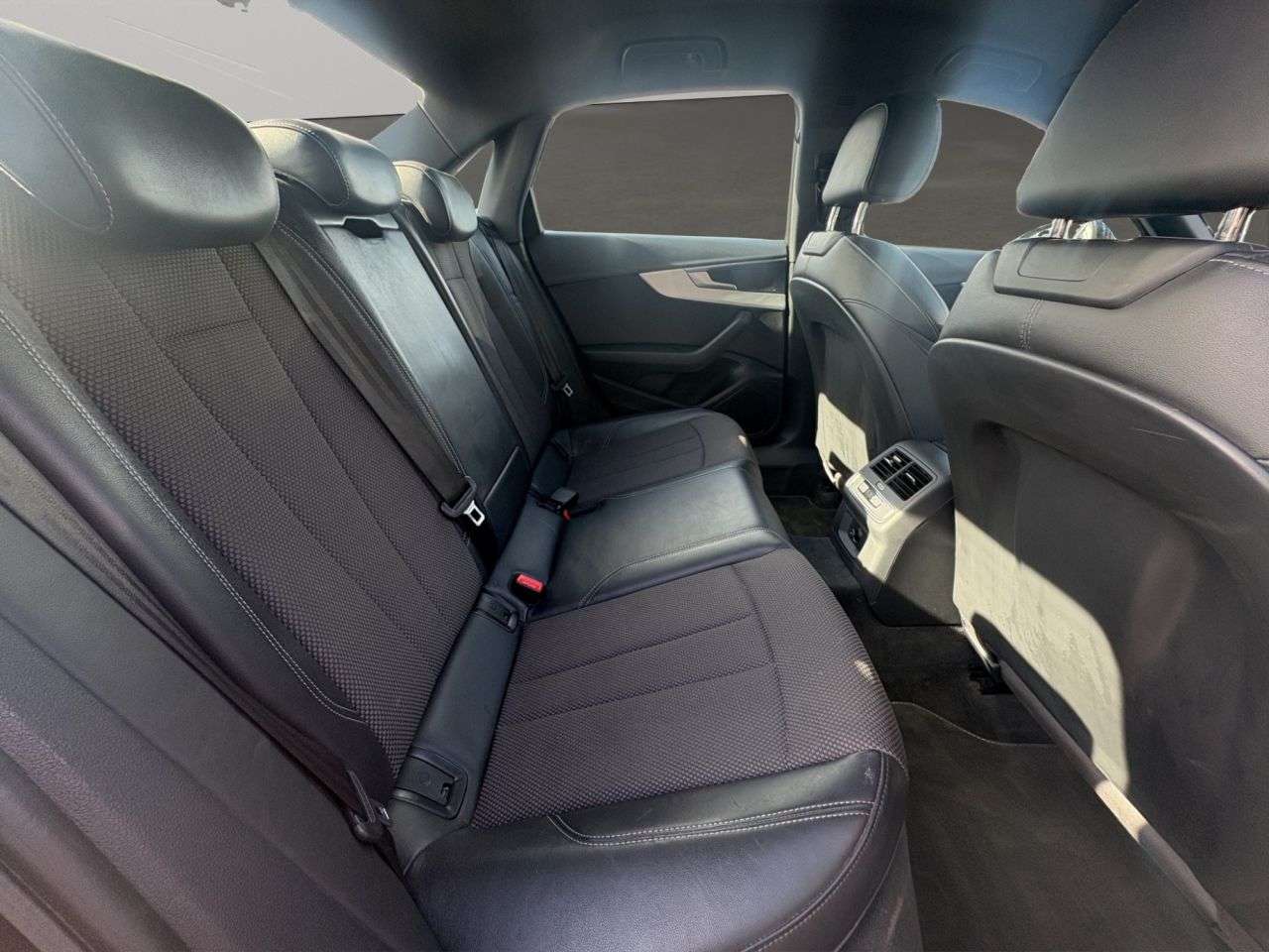 2016 AUDI A4 2016 AUDI A4