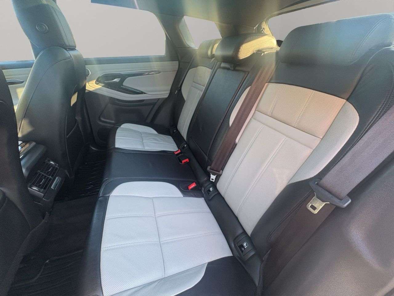 2019 LAND ROVER RANGE ROVER EVOQUE 2019 LAND ROVER RANGE ROVER EVOQUE