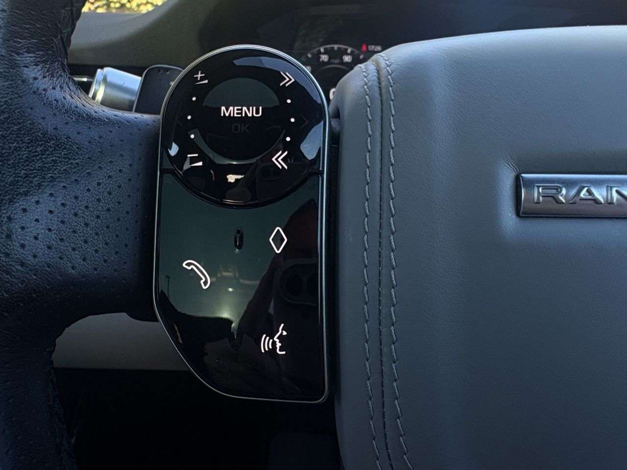 2019 LAND ROVER RANGE ROVER EVOQUE 2019 LAND ROVER RANGE ROVER EVOQUE