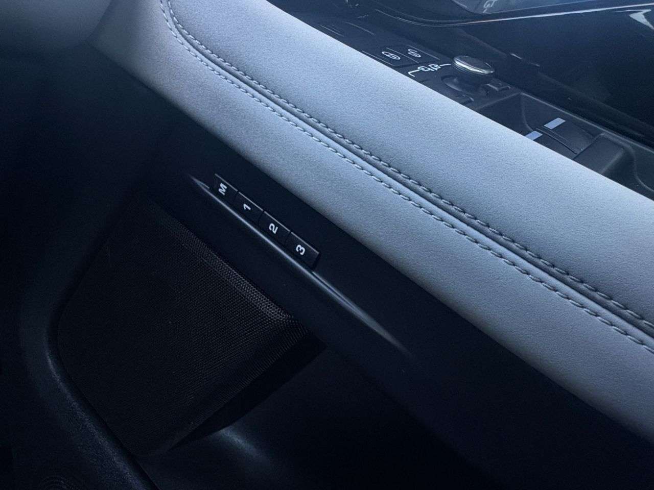 2019 LAND ROVER RANGE ROVER EVOQUE 2019 LAND ROVER RANGE ROVER EVOQUE