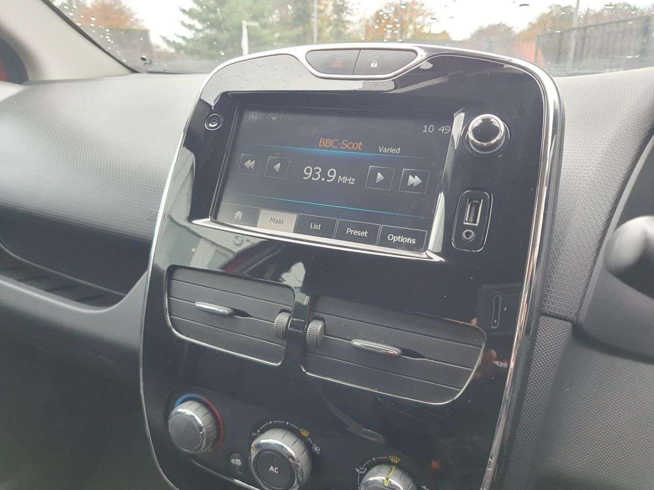 2013 RENAULT CLIO 2013 RENAULT CLIO